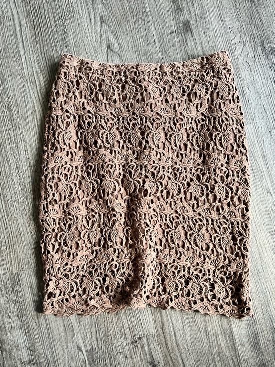 Willi Smith Dresses & Skirts - Willi Smith Dusty Rose Crochet Lace skirt